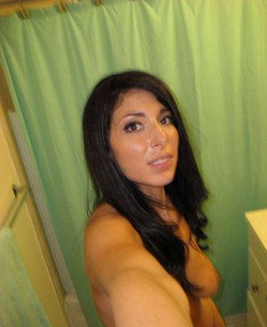 Ivanna prostituées au Crès, 34